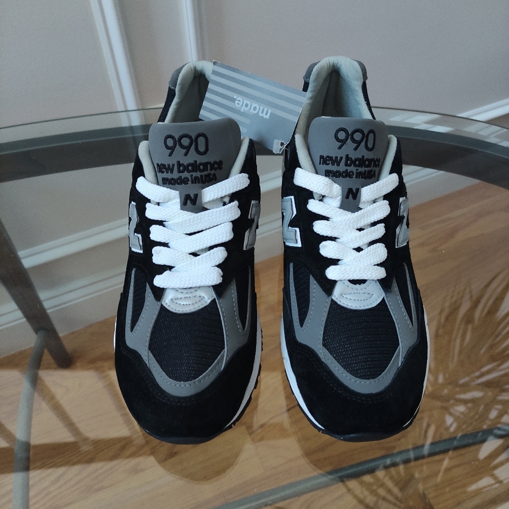 New Balance M990BL2 men's 9.5 black new with tag without box